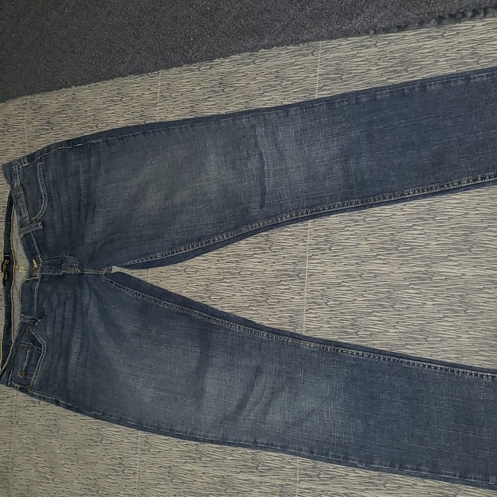 LEVIS JUNIORS SUPERLOW SIZE 13 LONG SKINNY (WOMEN)